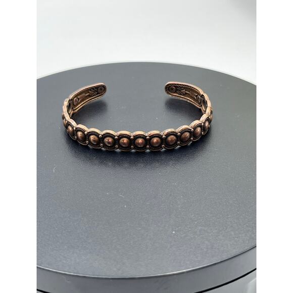 Vintage Copper Repousse Design Southwest Dotted Arrows Cuff Bracelet 1960s - Picture 4 of 7